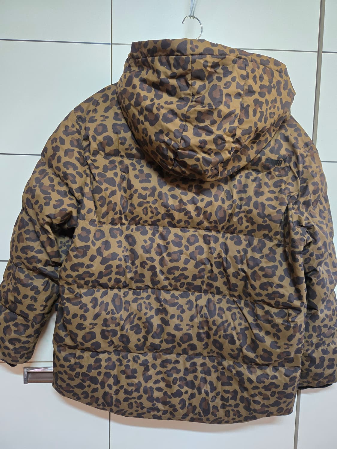 푸마 레오파드 여성 패딩 상품이미지3