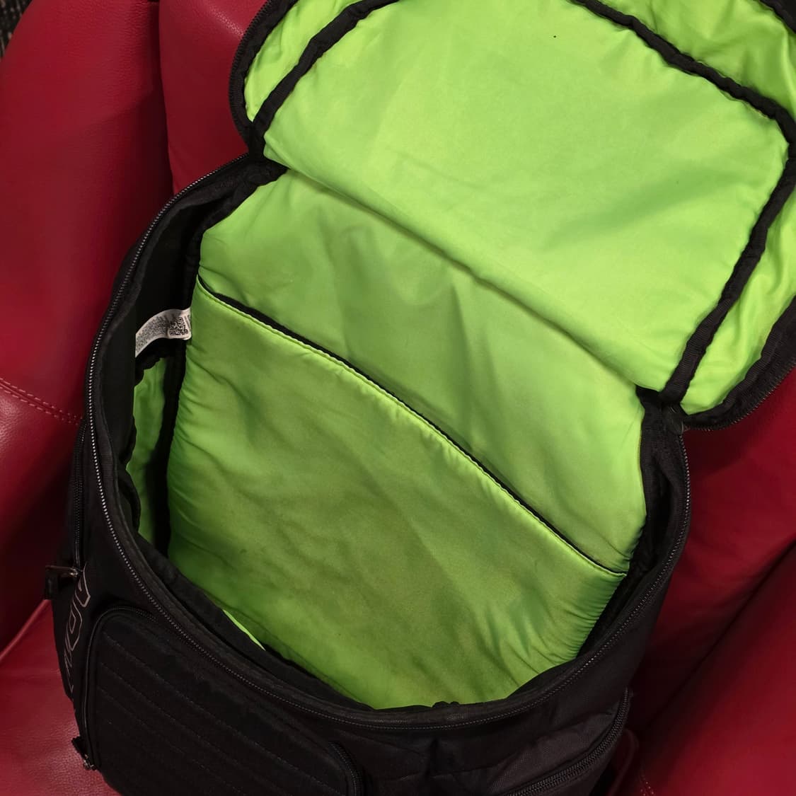 언더아머 블랙 백팩 가방 상품이미지9