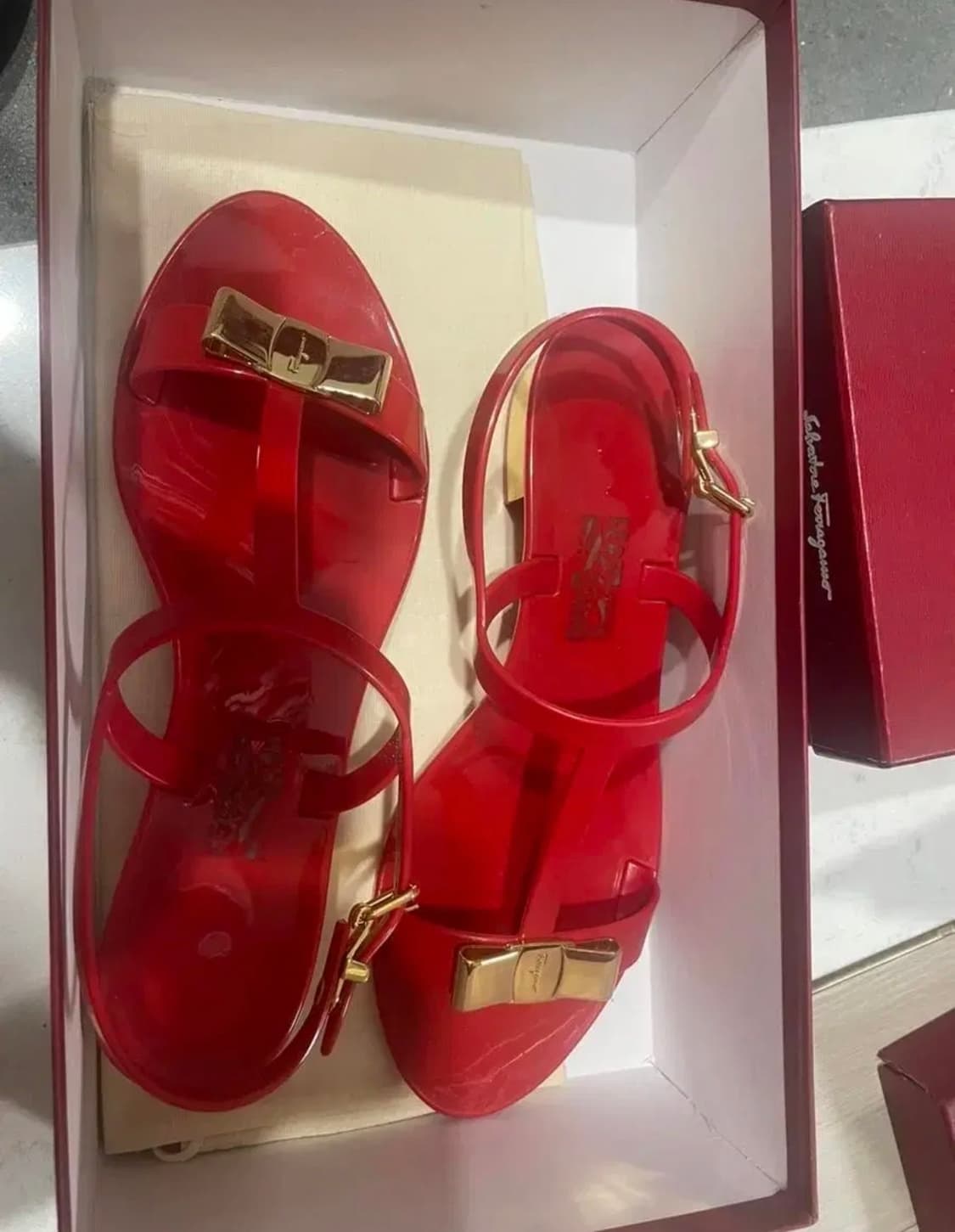 페에가모샌들 상품이미지1