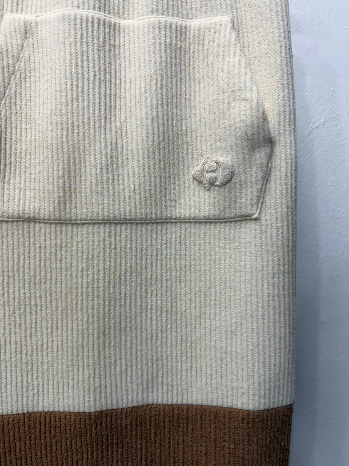 정품) 럭키슈에뜨  배색 사이드지퍼 니트 스커트 38 상품이미지3