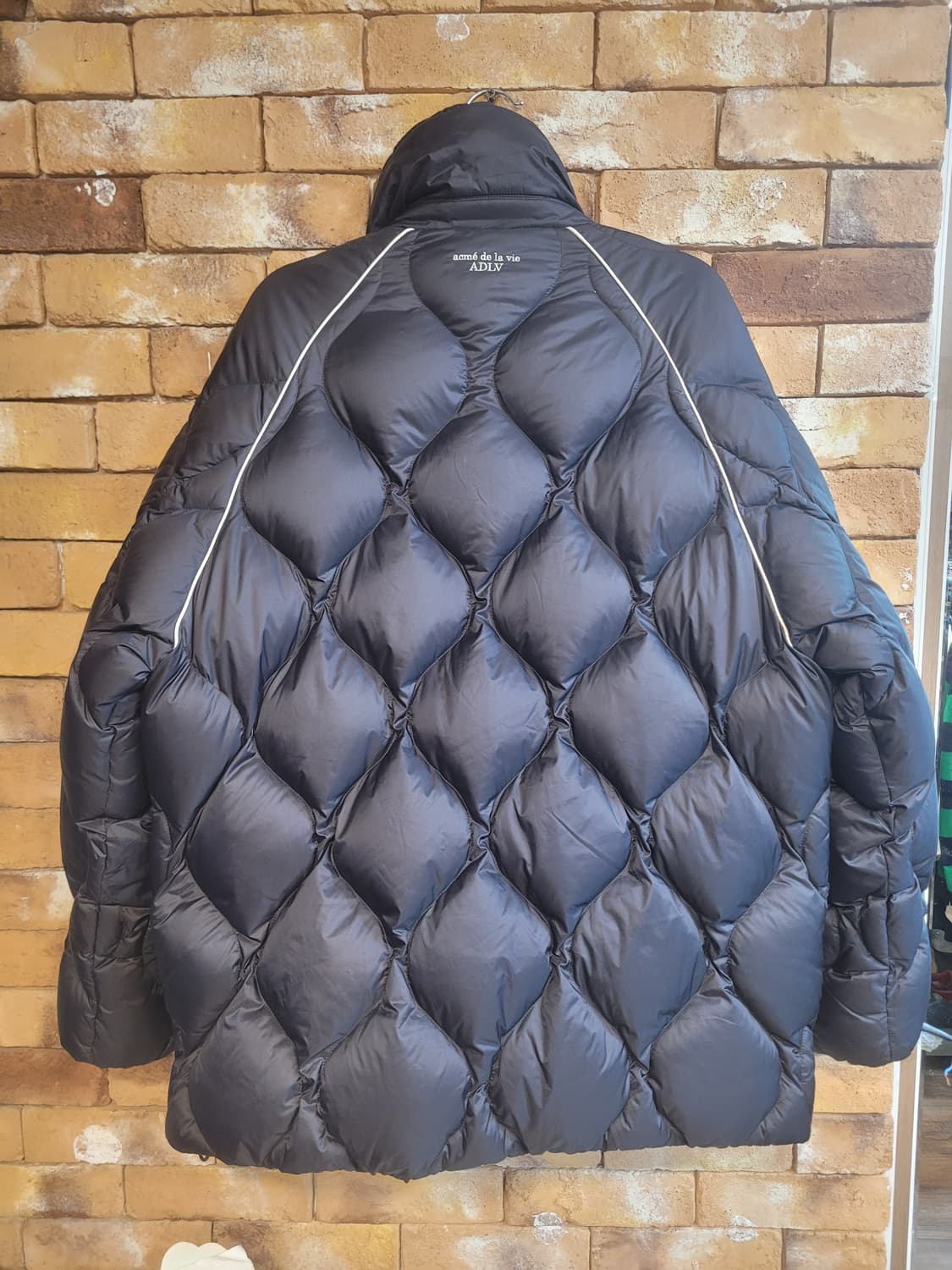 상태최상 아크메드라비 ADLV 패딩 사이즈 3 상품이미지2