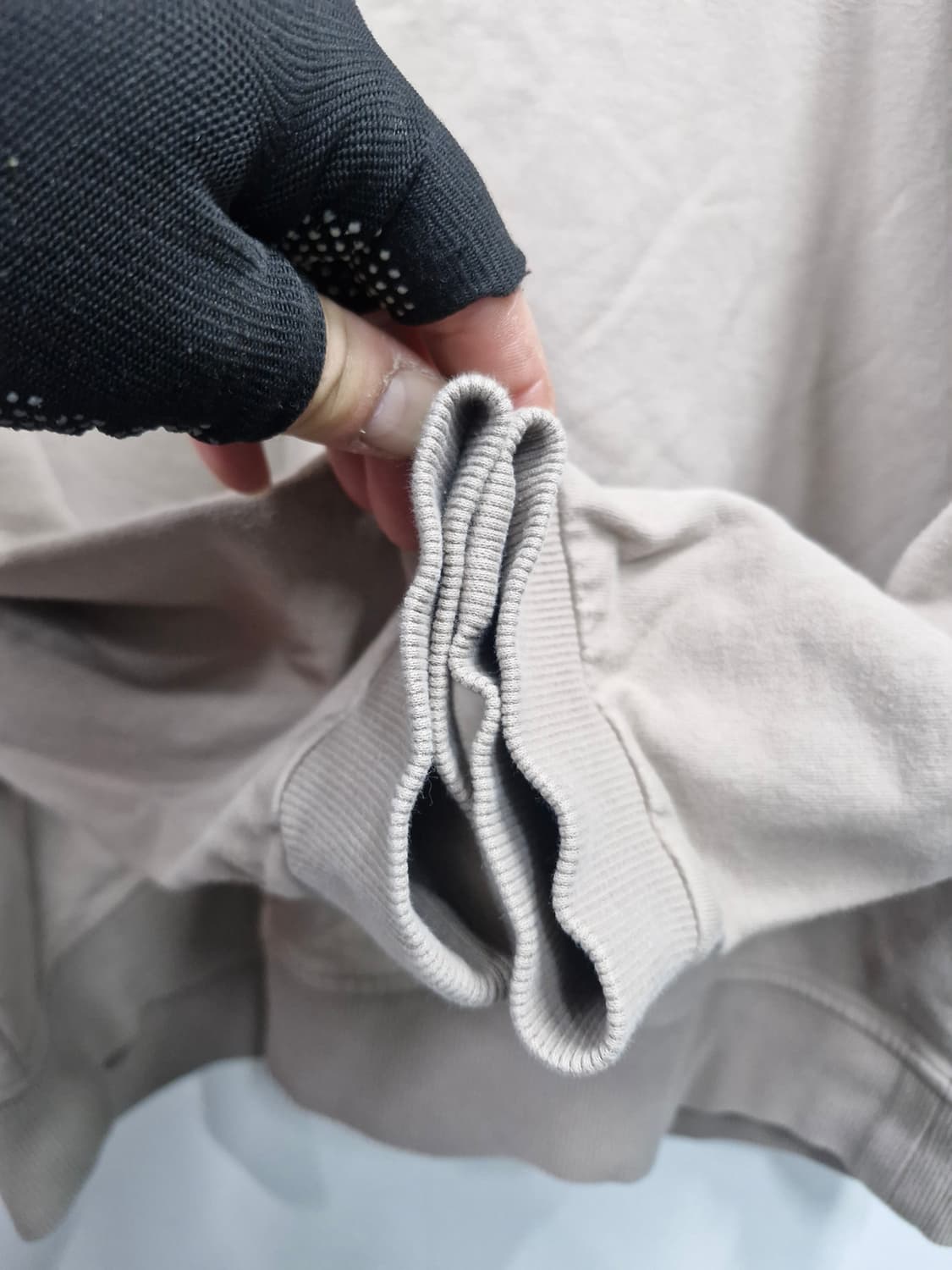 110XXL 내셔널지오그래픽 베이지 맨투맨. 상품이미지4