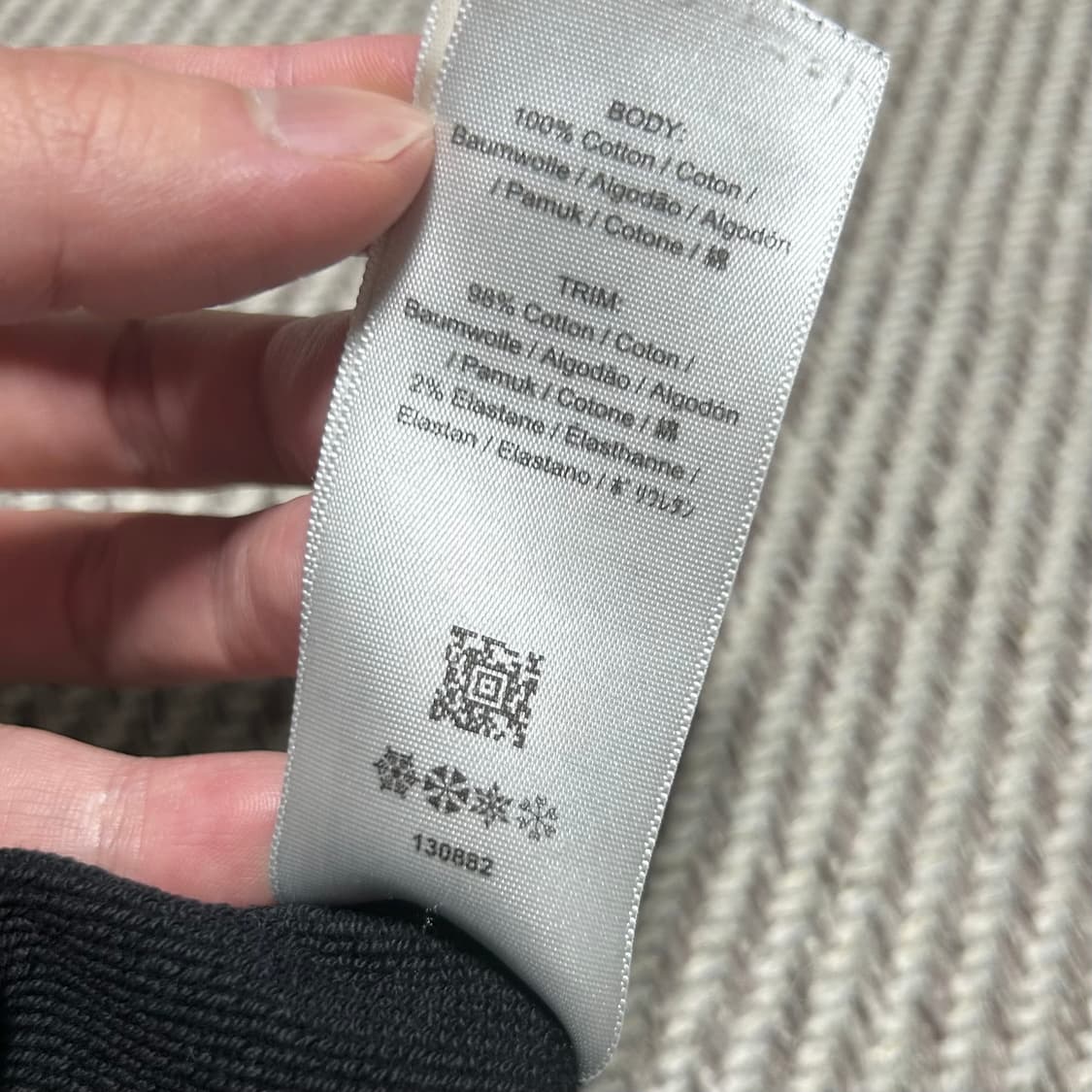 [L] Fredperry 프레드페리 블랙 클래식 라운드 맨투맨 상품이미지4