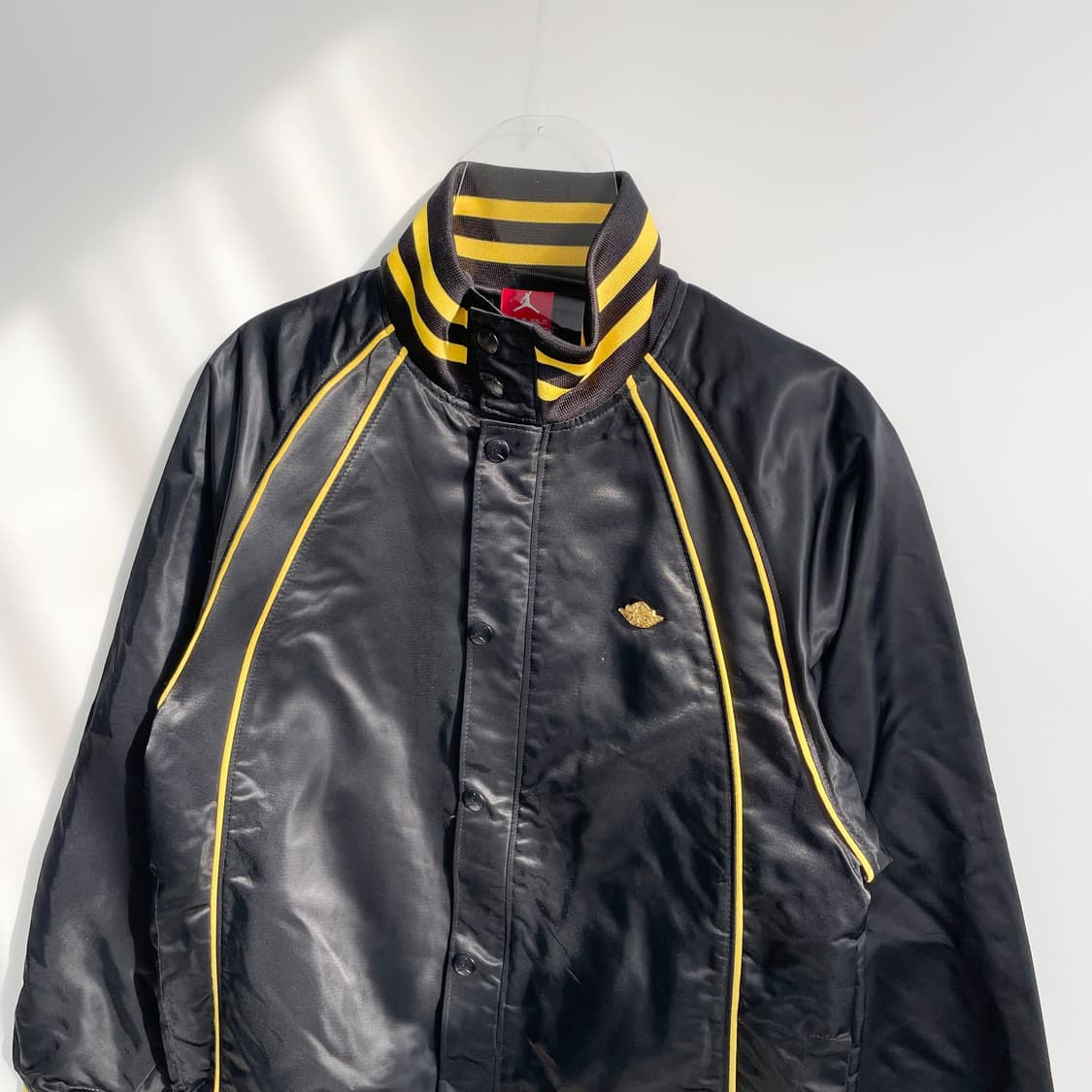 B1 조던 나이키 에어 조던 윙로고 사틴 봄버 자켓  90사이즈 상품이미지2