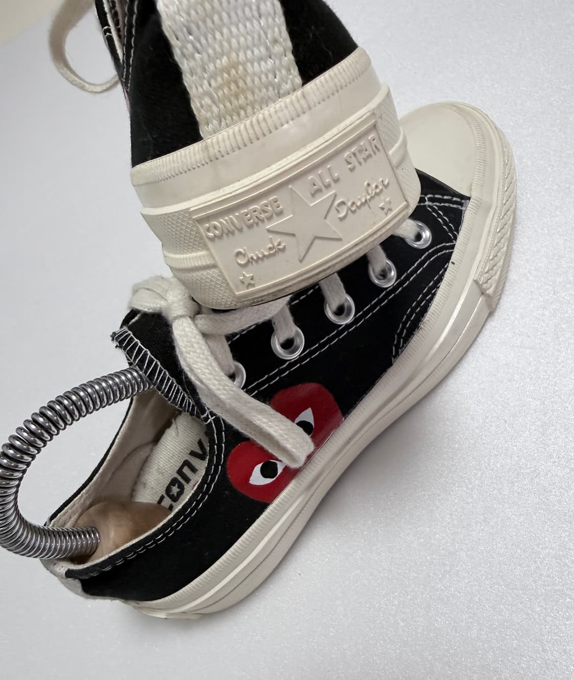 컨버스 x 꼼데가르송 플레이 척테일러 로우 블랙  상품이미지5