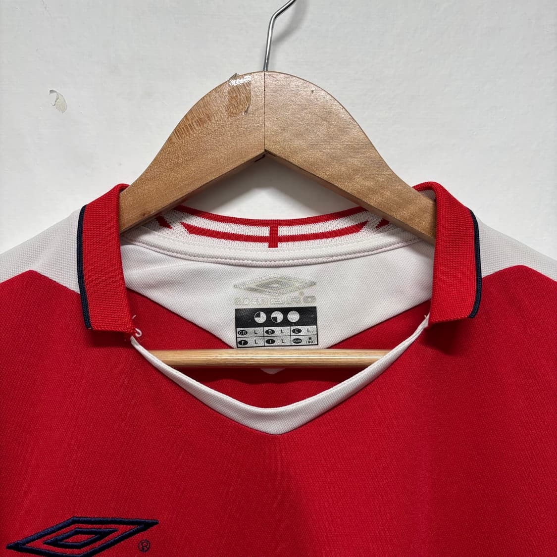 엄브로 잉글랜드 트레이닝탑 상품이미지4