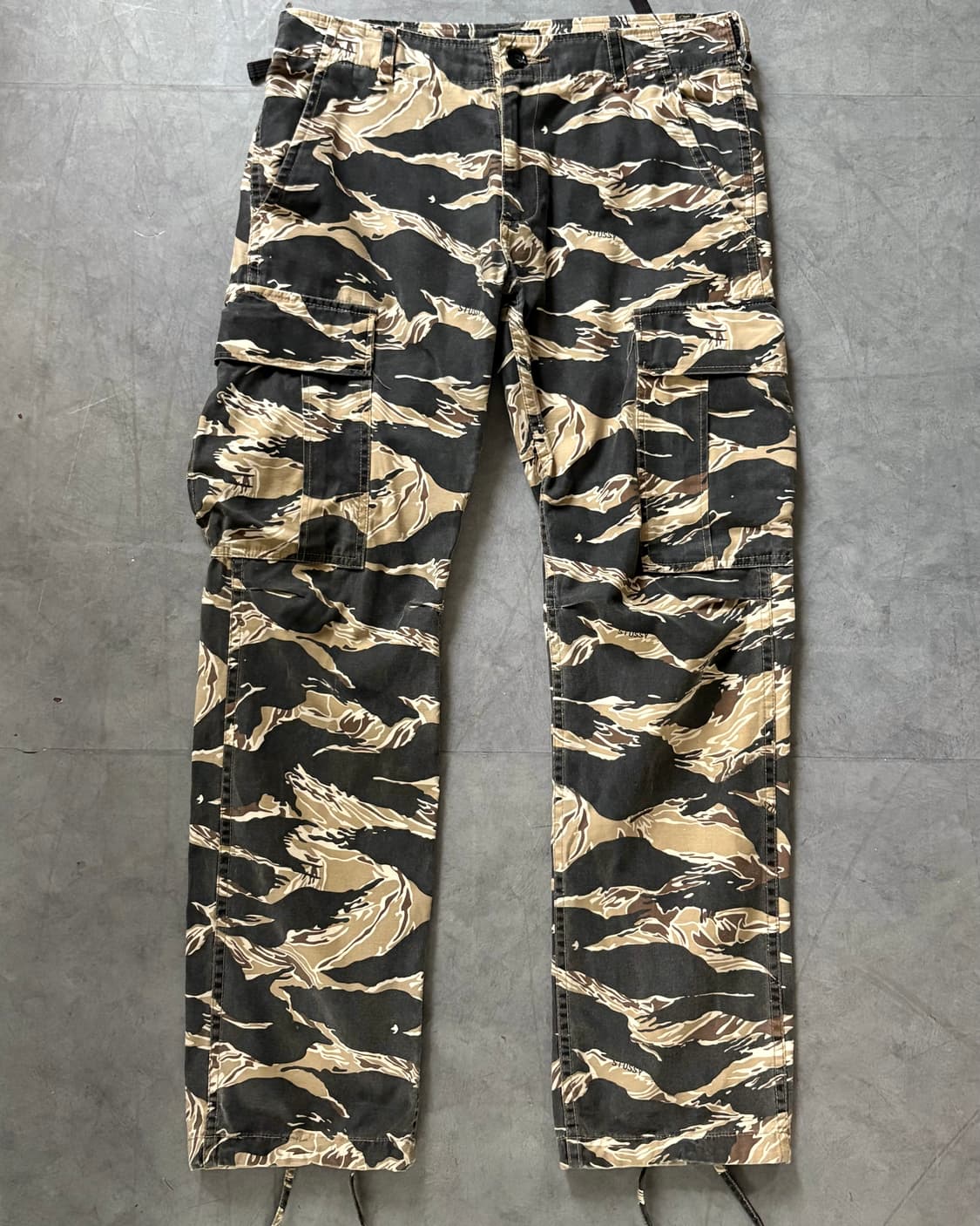 Stussy 스투시 타이거 카모 카고 팬츠 상품이미지1