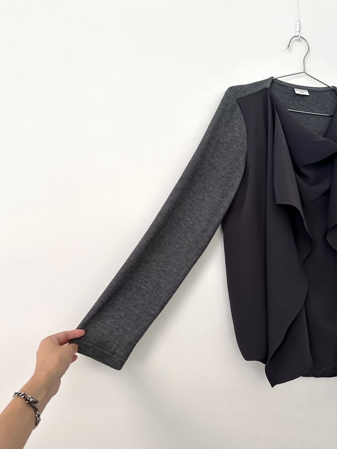 Side drape tencel top / charcoal 상품이미지4