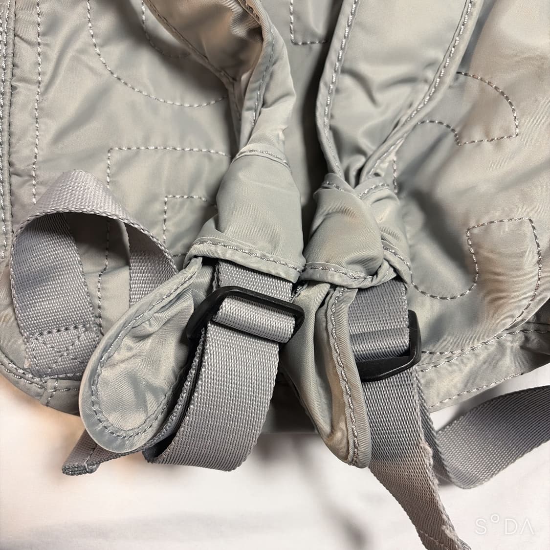 마크제이콥스 나일론 백팩 연카키 상품이미지3