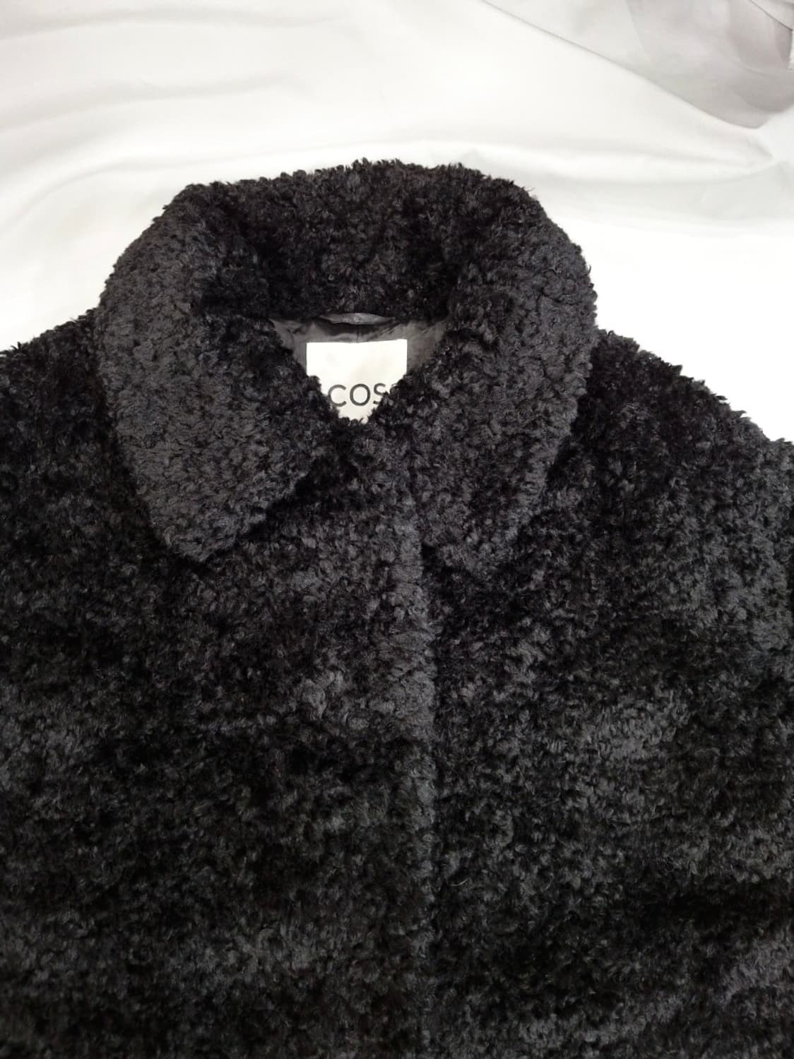코스 뽀글이 테디베어 코트 블랙 상품이미지2