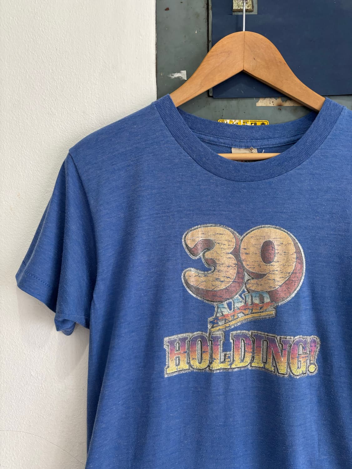 80s “39AndHolding” T-Shirt 상품이미지2