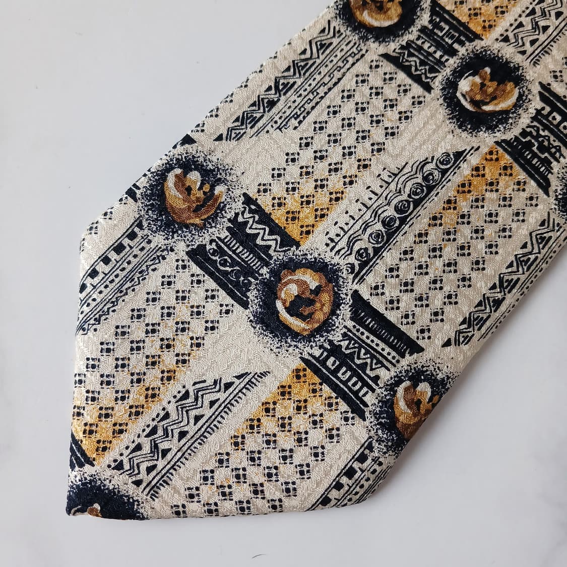 지방시 실크 아이보리 패턴 넥타이 9.8cm A+등급 E855
 상품이미지6