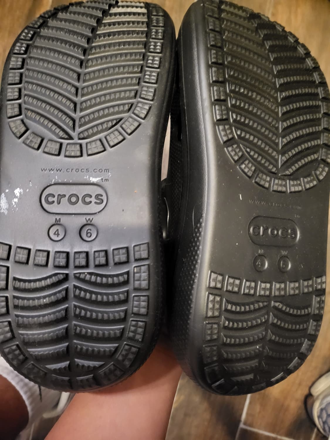 크록스크록스 클래식 클로그 블랙 m4 w6 상품이미지3