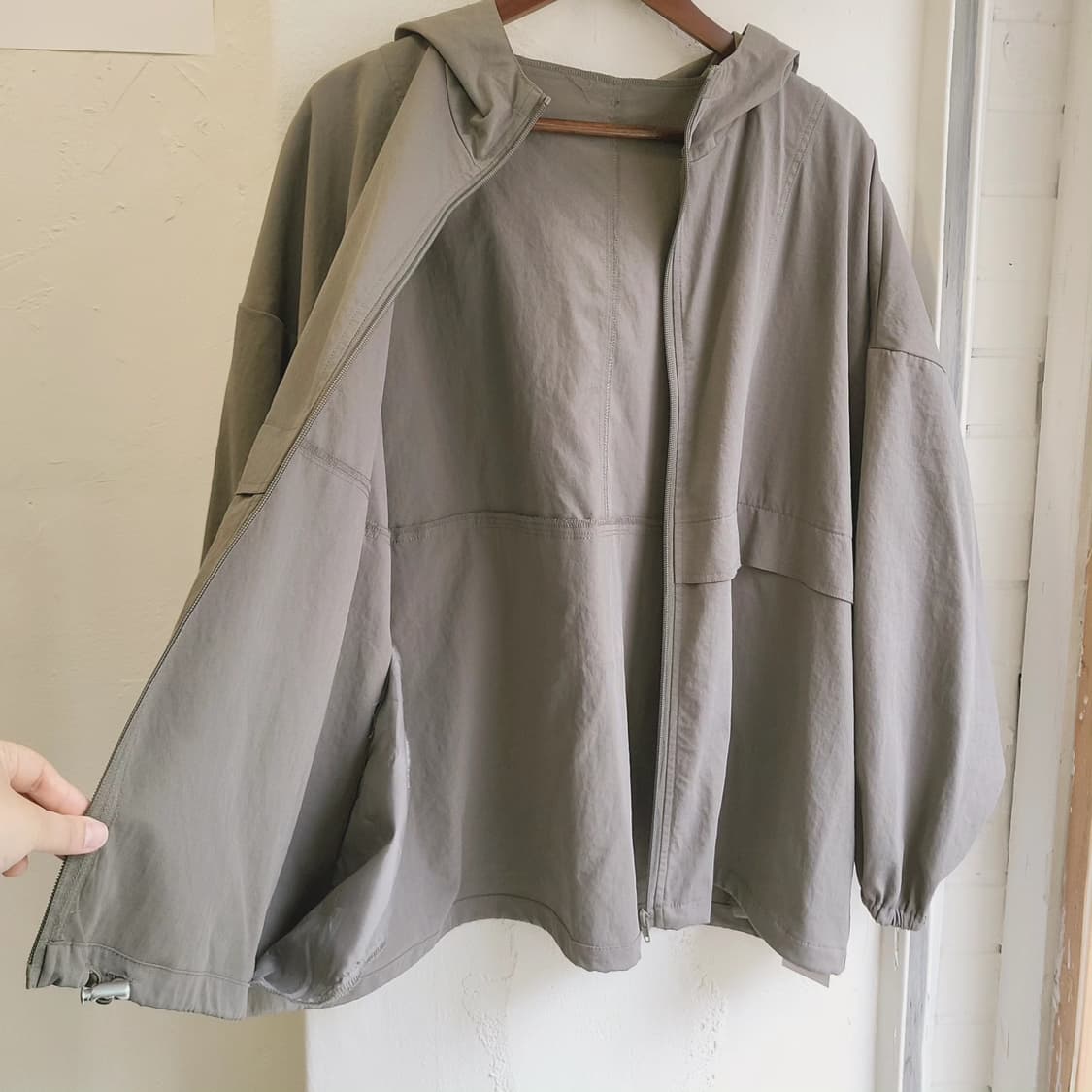 Lutique 연카키 홑겹 바람막이 상품이미지8