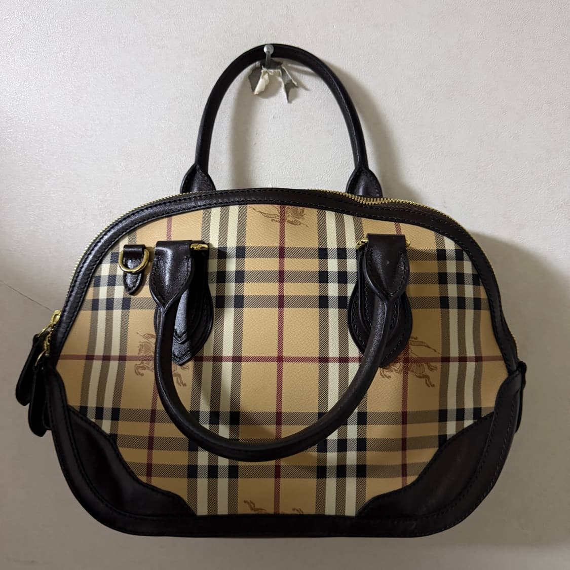 버버리 헤이마켓 노바체크 토트백 3856900  상품이미지6