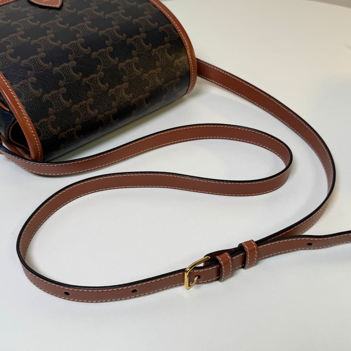 [정품]셀린느 트리옹프 폴코백 미디움 탄/숄더백 상품이미지9