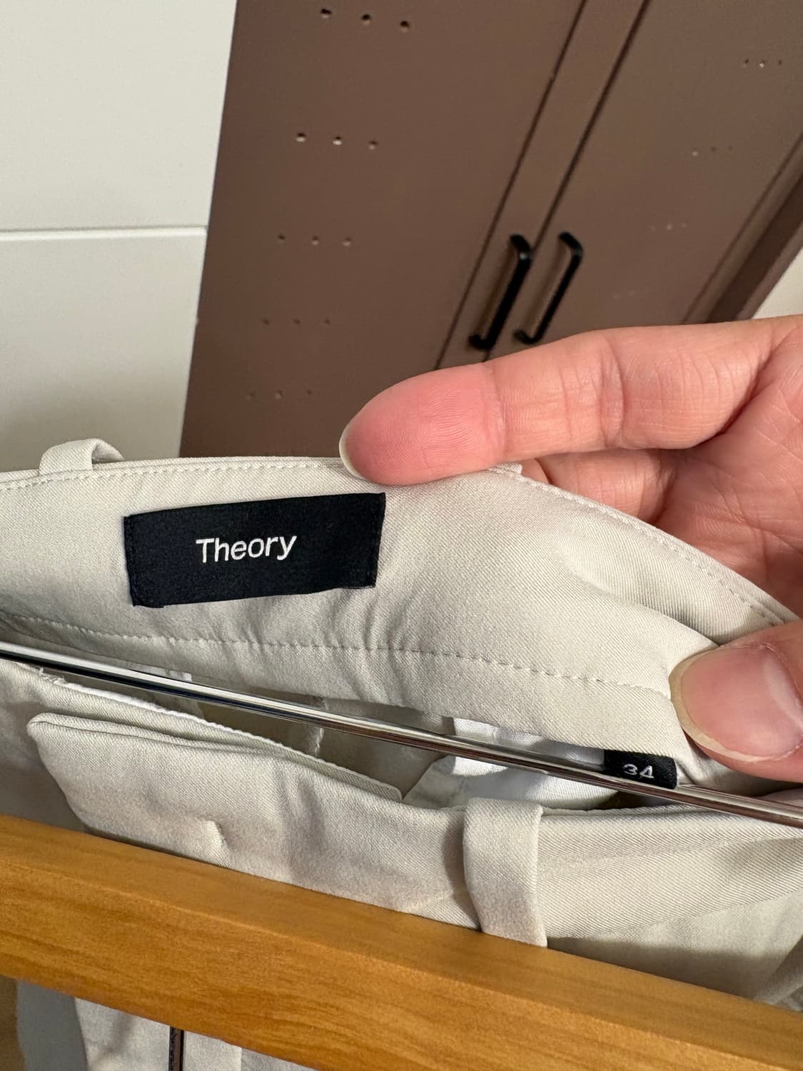 띠어리 보로우 팬츠 사이즈 34 상품이미지3