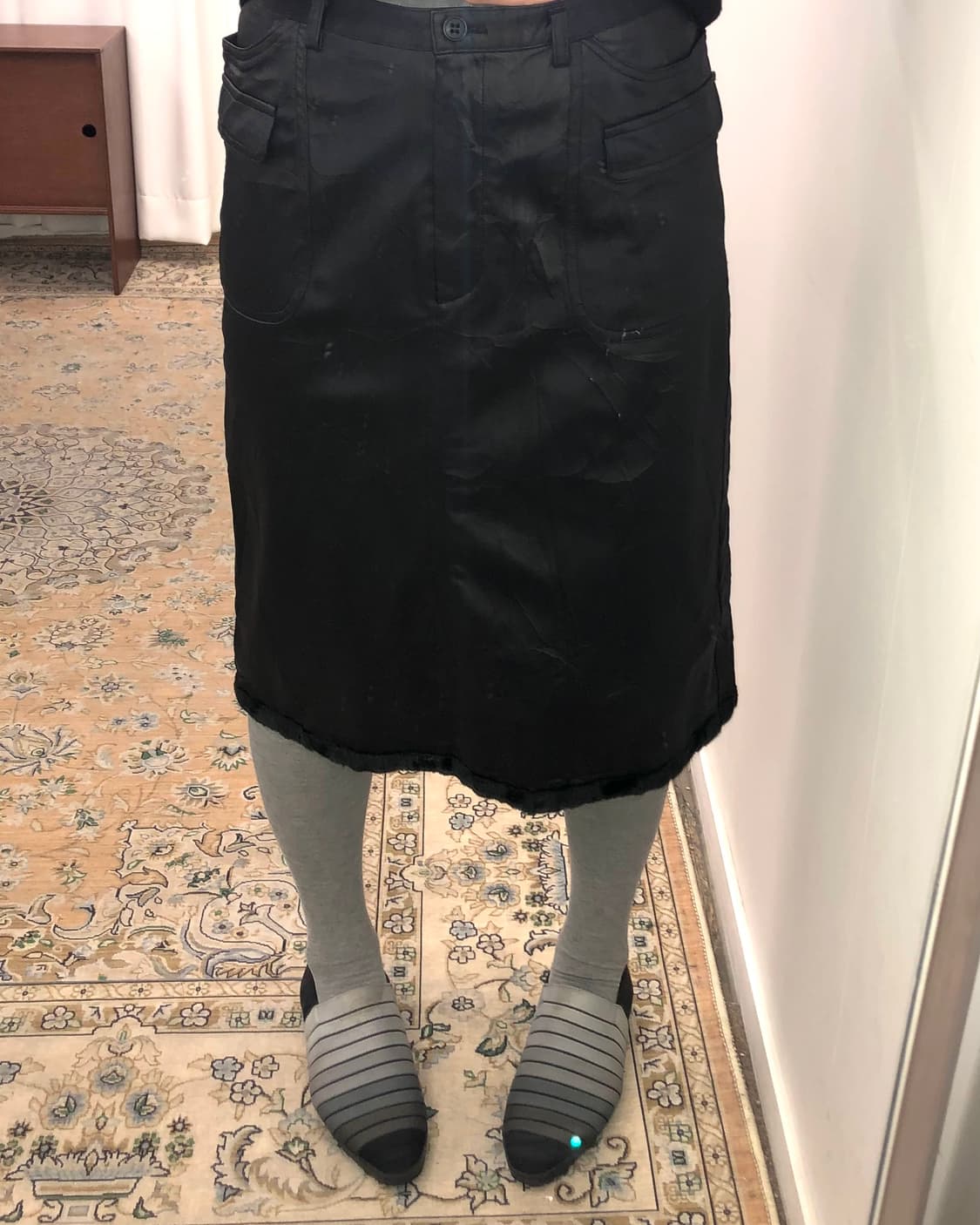 블랙 디테일 미디 스커트 상품이미지1