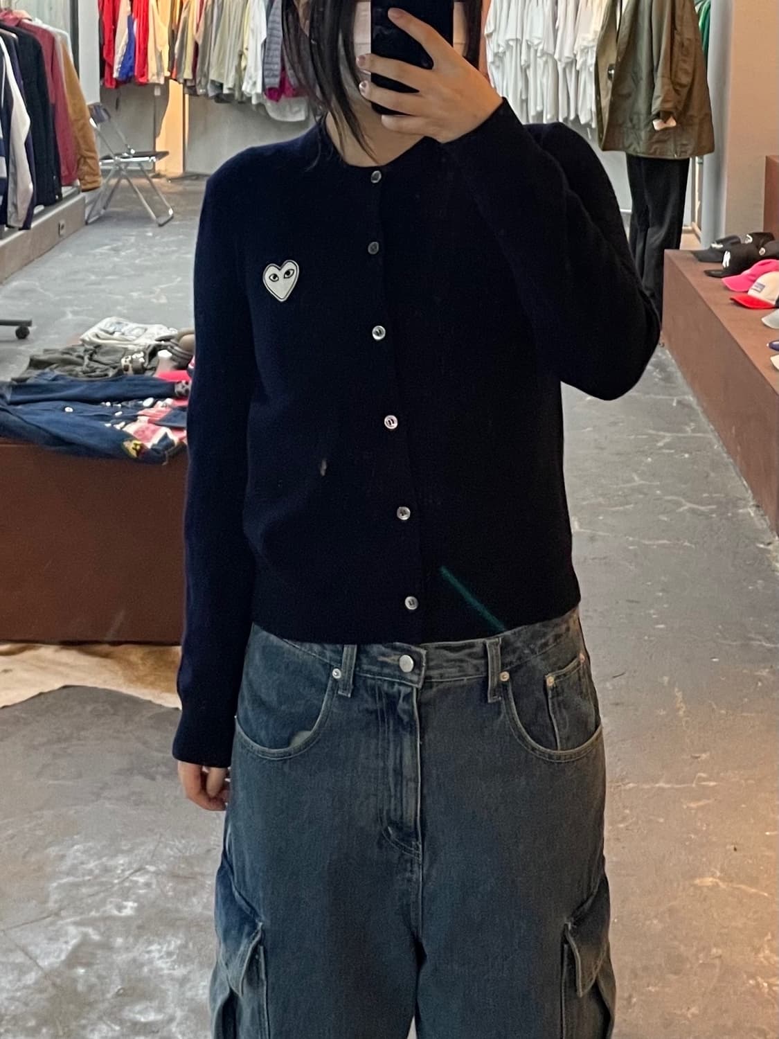 꼼데가르송 플레이 화이트 하트와펜 울 네이비 가디건 H1996 상품이미지1