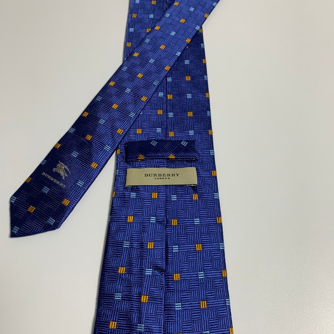 버버리(BURBERRY) 신형라벨 최상급 명품넥타이 체크무늬 9.4cm 상품이미지5