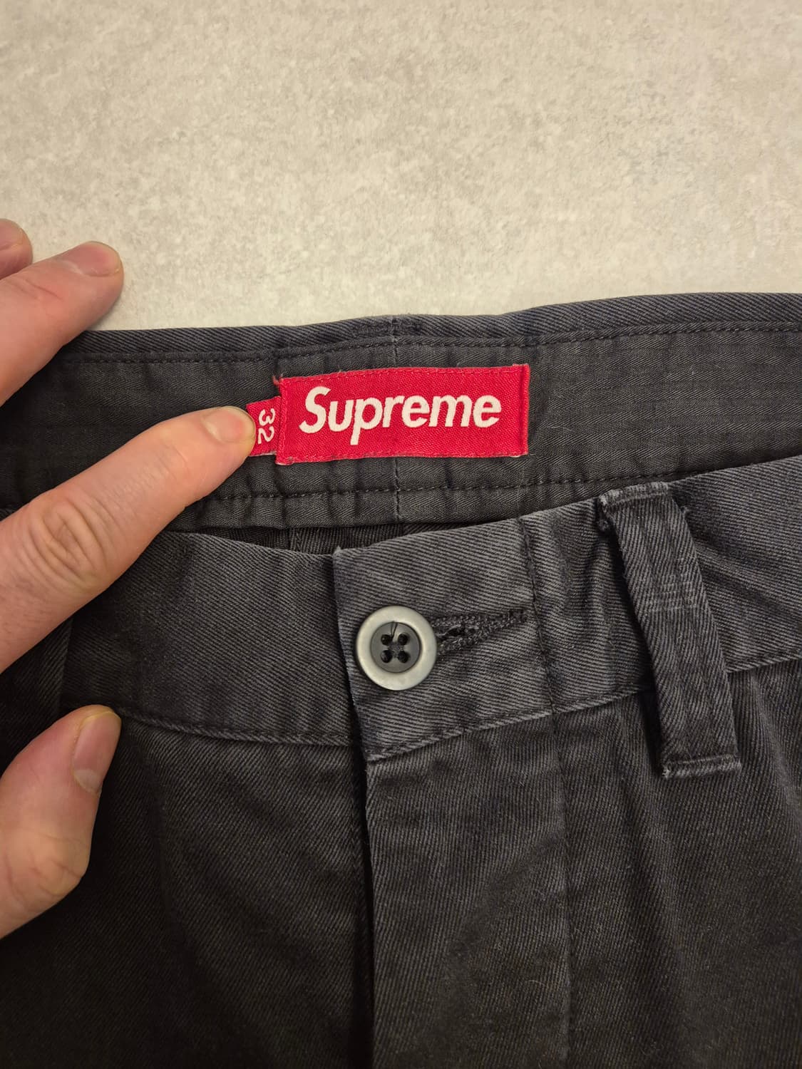 슈프림 핀업걸 치노팬츠 32 사이즈 블랙 상품이미지3