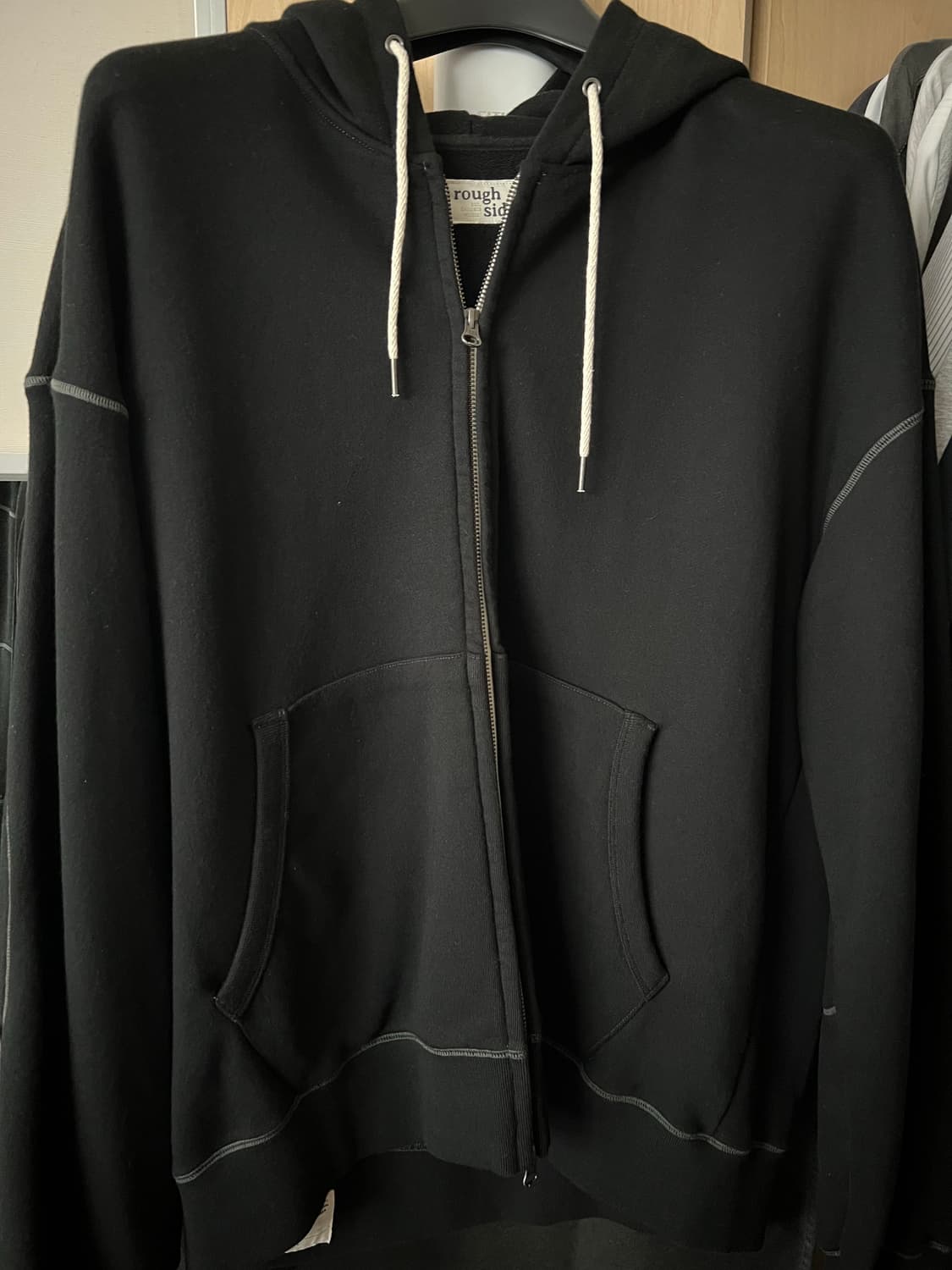 러프사이드 후드집업 블랙 3사이즈 상품이미지2