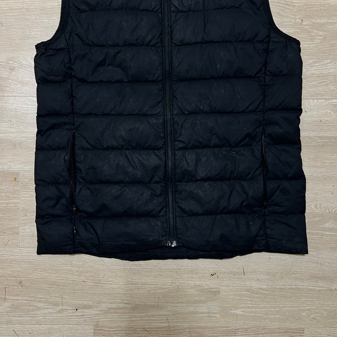 노스페이스 덕다운 브이넥 초경량 패딩조끼 [블랙] M/95 상품이미지3