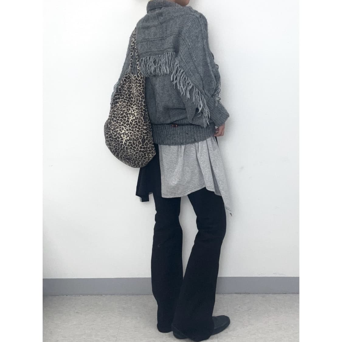 빈티지 그레이 프린지 니트 상품이미지3