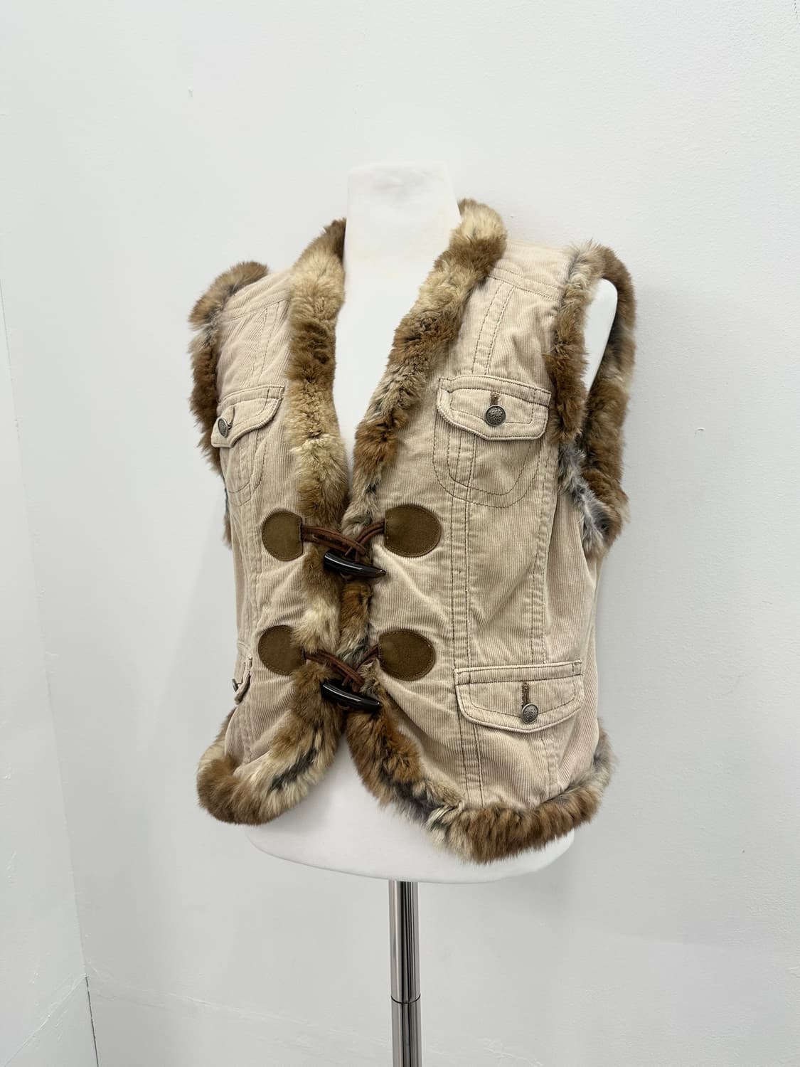 Rabbit fur toggle button crop vest 상품이미지9