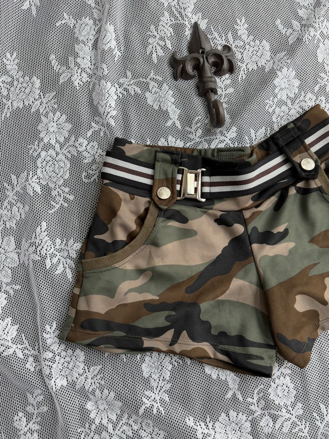 Camo banding belt detail short pants 상품이미지4