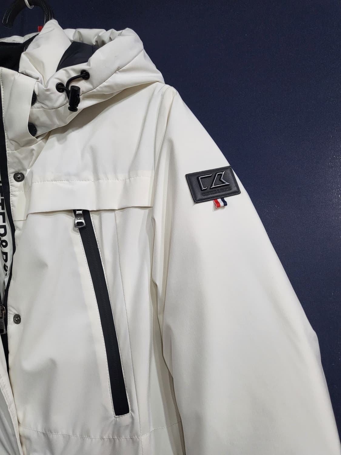 커터앤벅 골프 덕다운 패딩 상품이미지2