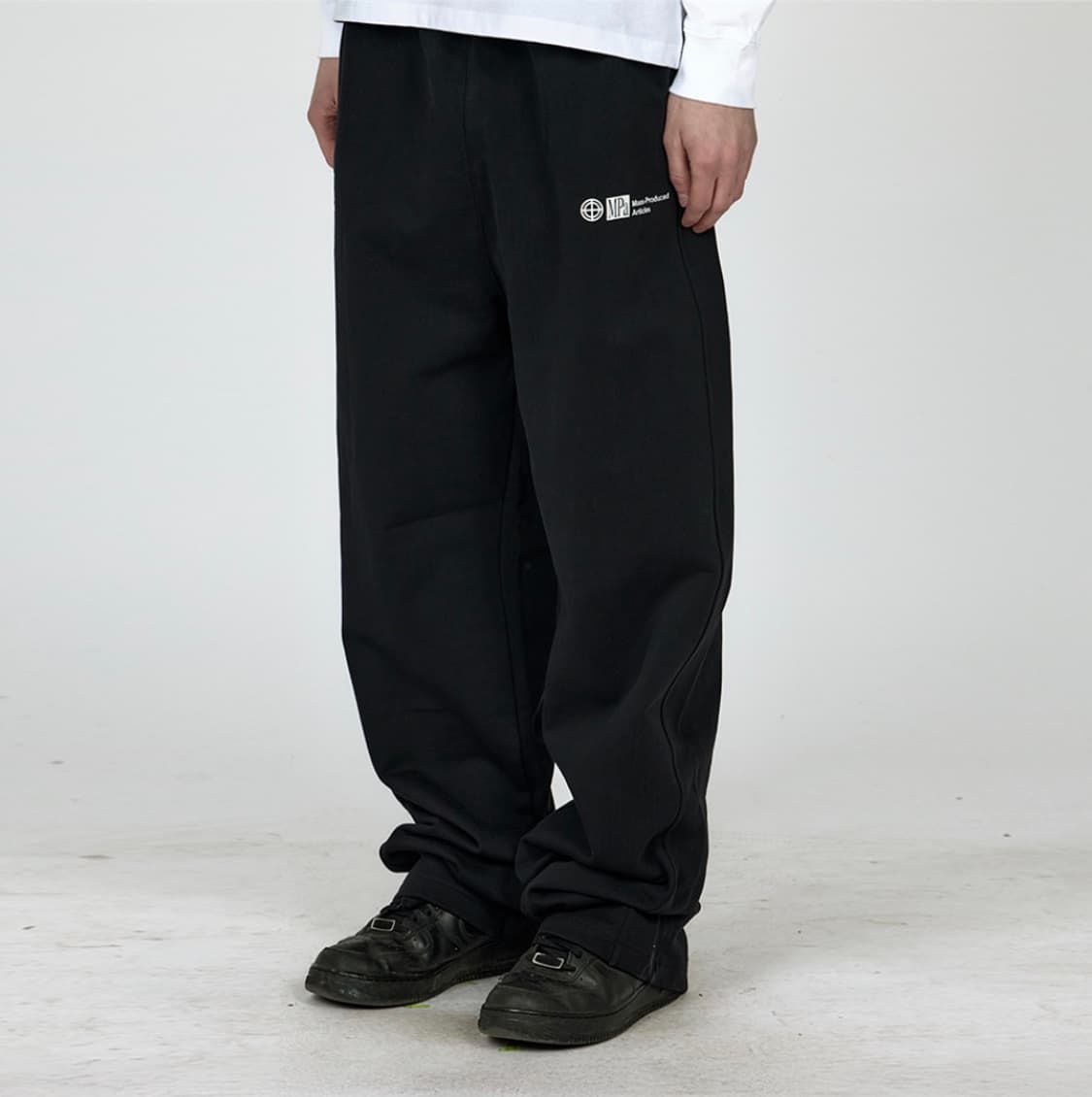 [새상품] 플라스틱프로덕트 MPa 스웻팬츠 L, 플라스틱프로덕트 바지 상품이미지1