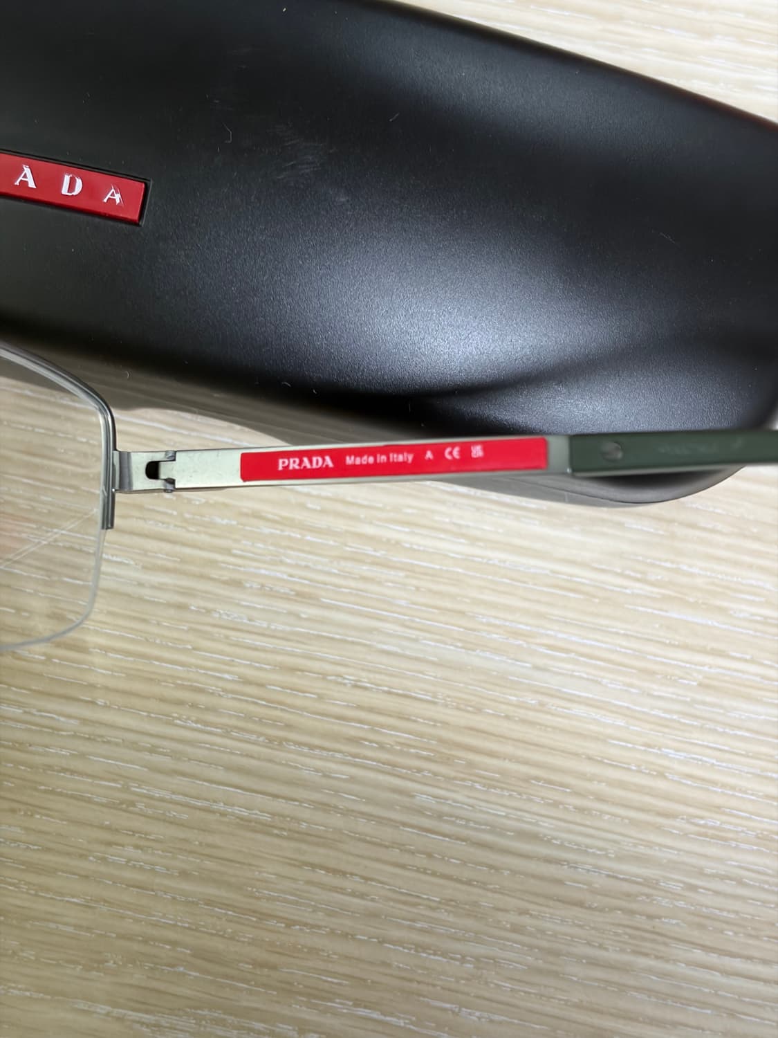 프라다 반무테 안경 상품이미지3
