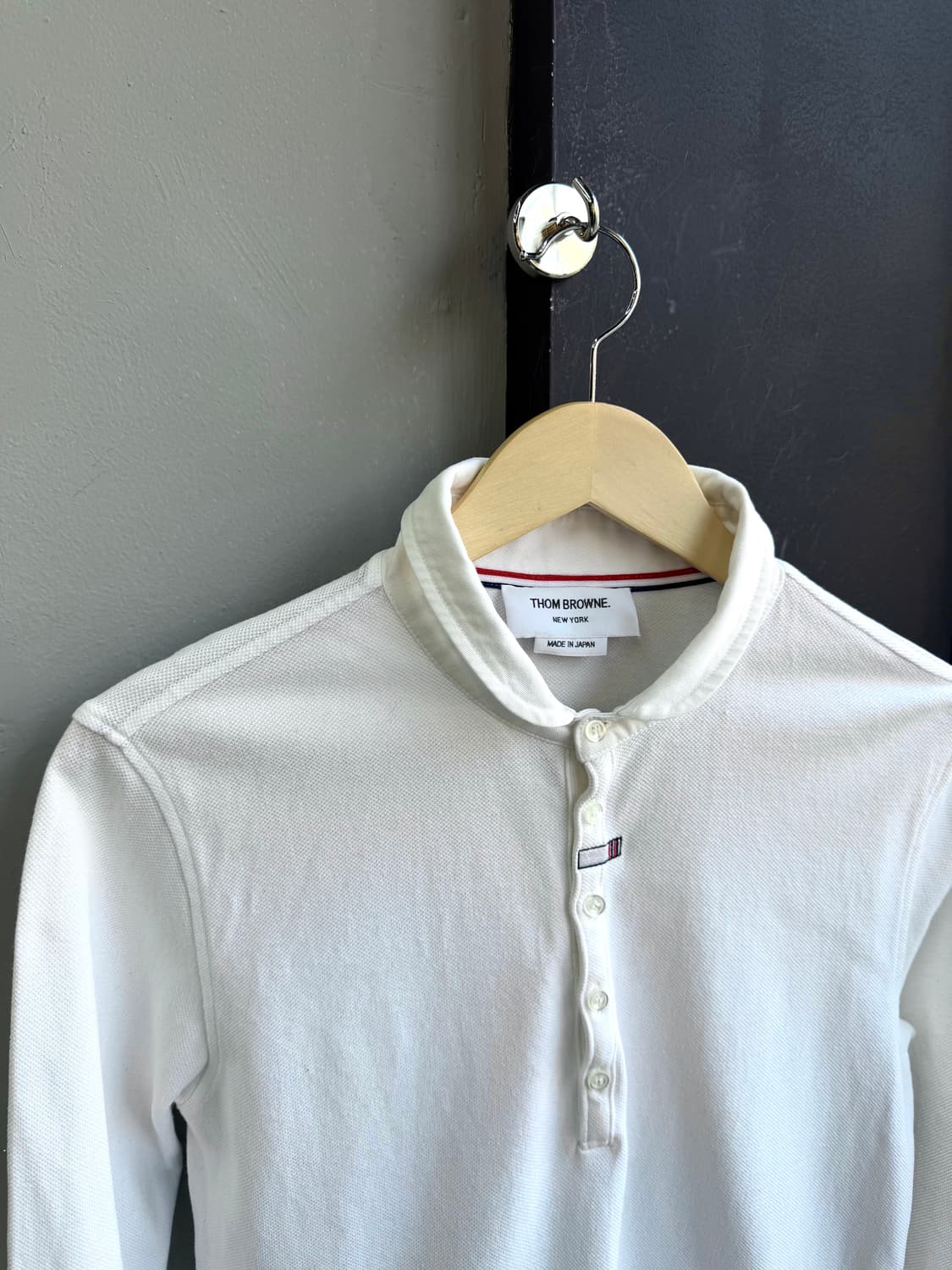 3/ 톰브라운 넥타이클립 이정재 PK긴팔 상품이미지4