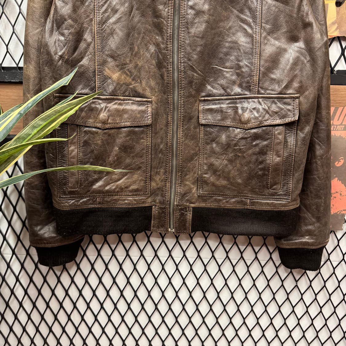 JULES 빈티지 레더 플라이트 자켓 투포켓 디테일 브라운 상품이미지4