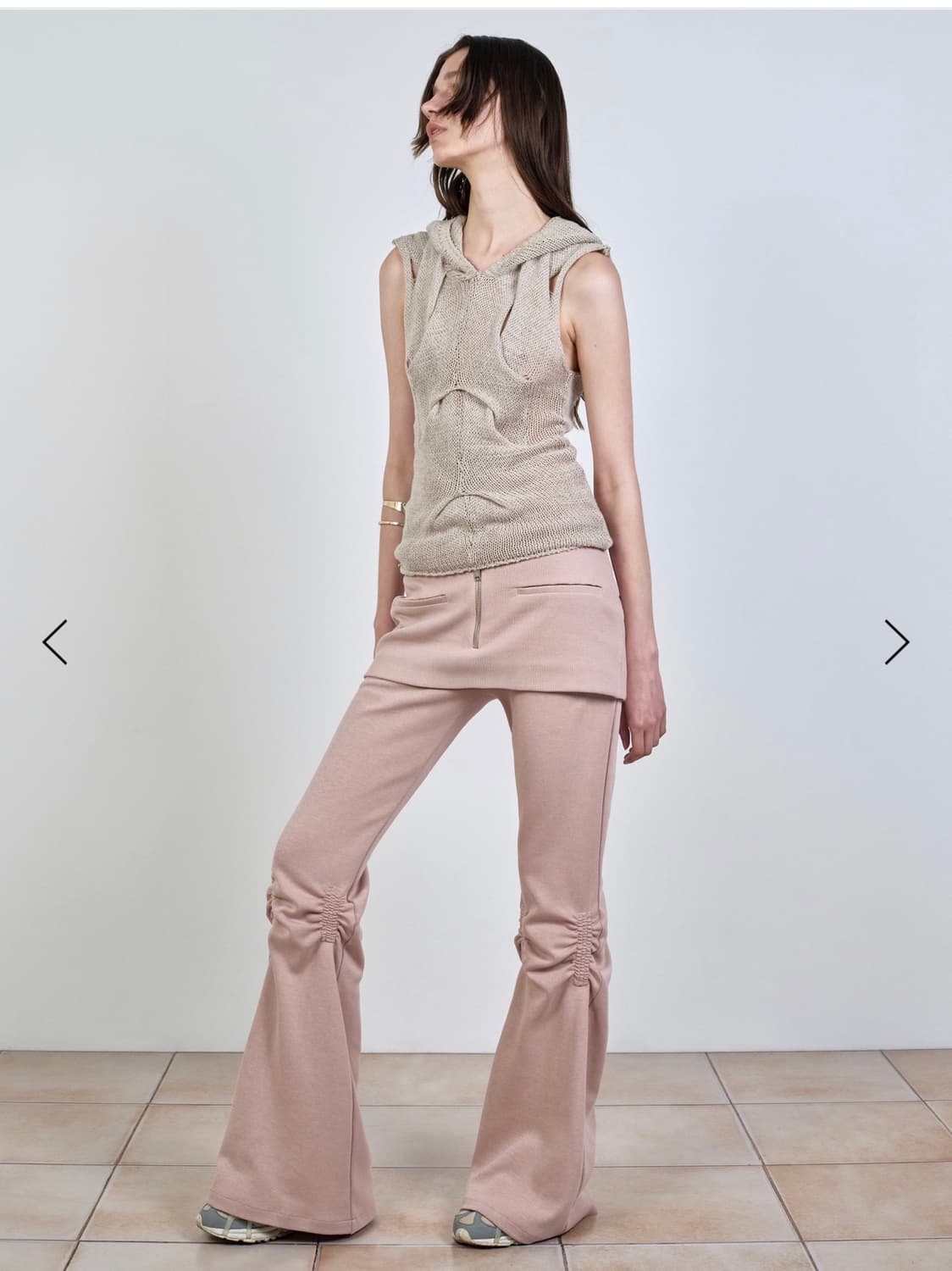 나체 OUT IN KNITTED SLEEVELESS DUSTY BEIGE 상품이미지5