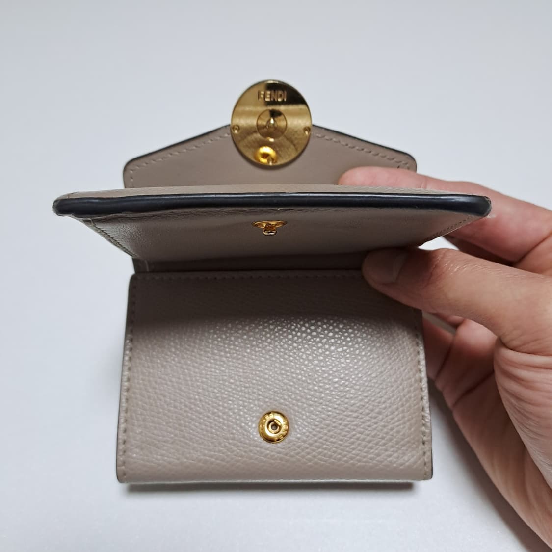 [100%/정품] 펜디 트리폴드 가죽 반지갑, 펜디지갑,펜디반지갑 상품이미지9