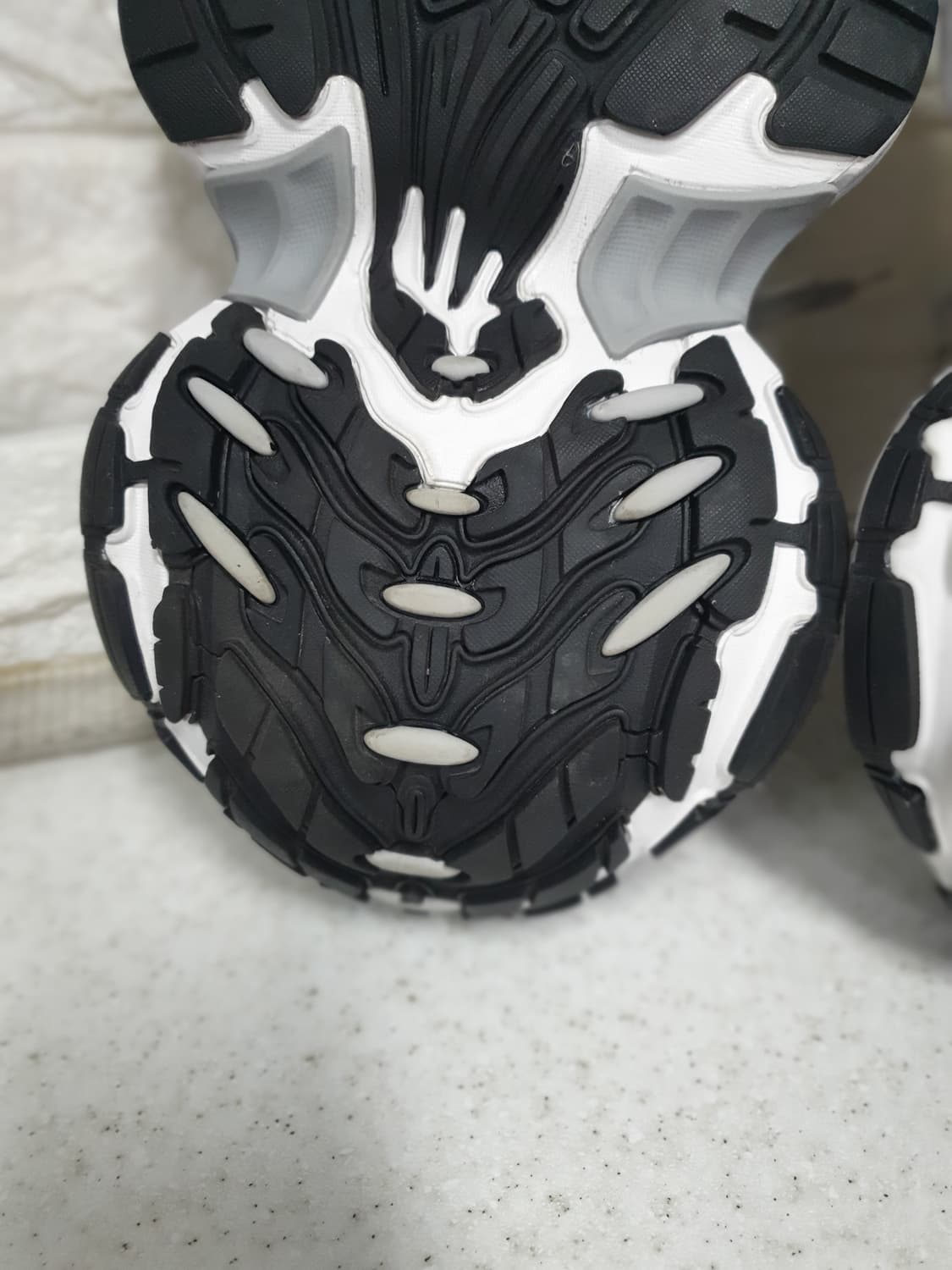 발렌시아가 10XL 오버솔스니커즈(260)신품급 컨디션 굿짱 상품이미지8