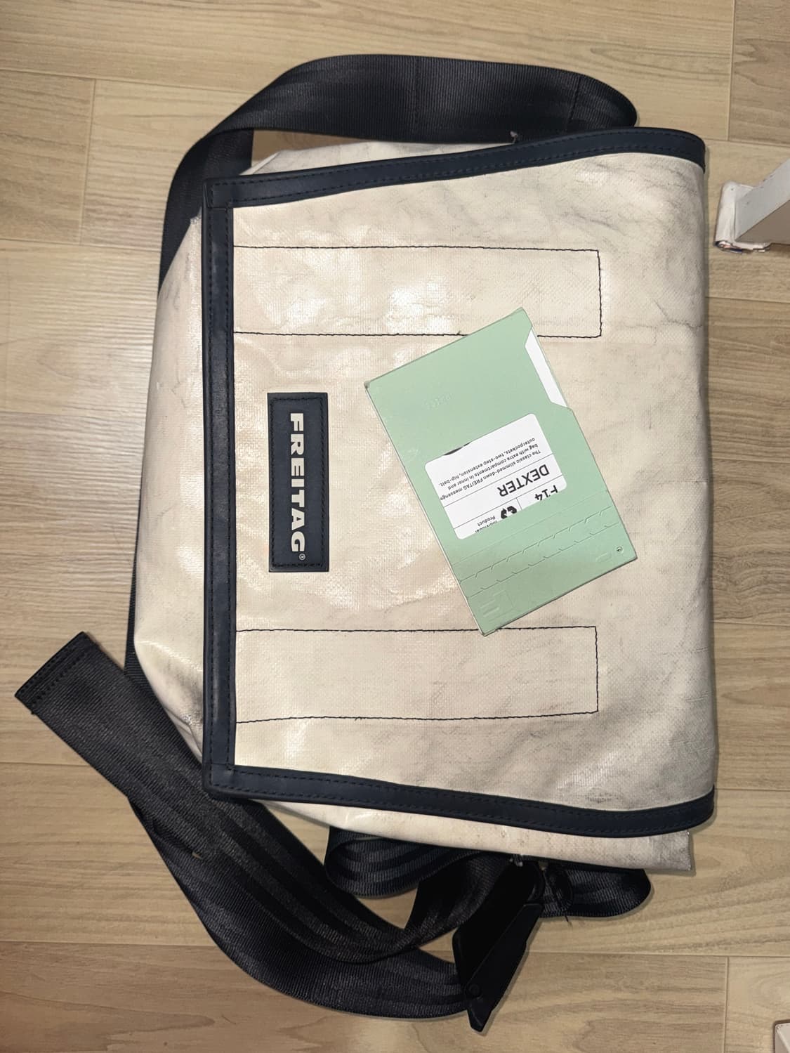 FREITAG 프라이탁 덱스터 메신저백 F14 Dexter 아이보리크림 상품이미지1