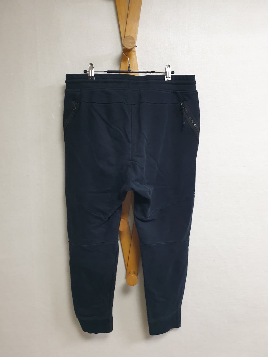 [m/32/정품] cp컴퍼니 렌즈와펜 카고조거팬츠 상품이미지4