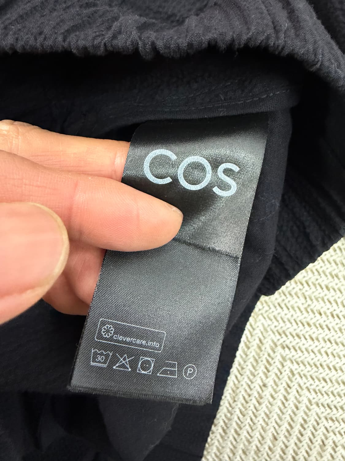 정품) COS 코스 남성 블랙 텍스쳐 봄버 자켓 S 상품이미지6