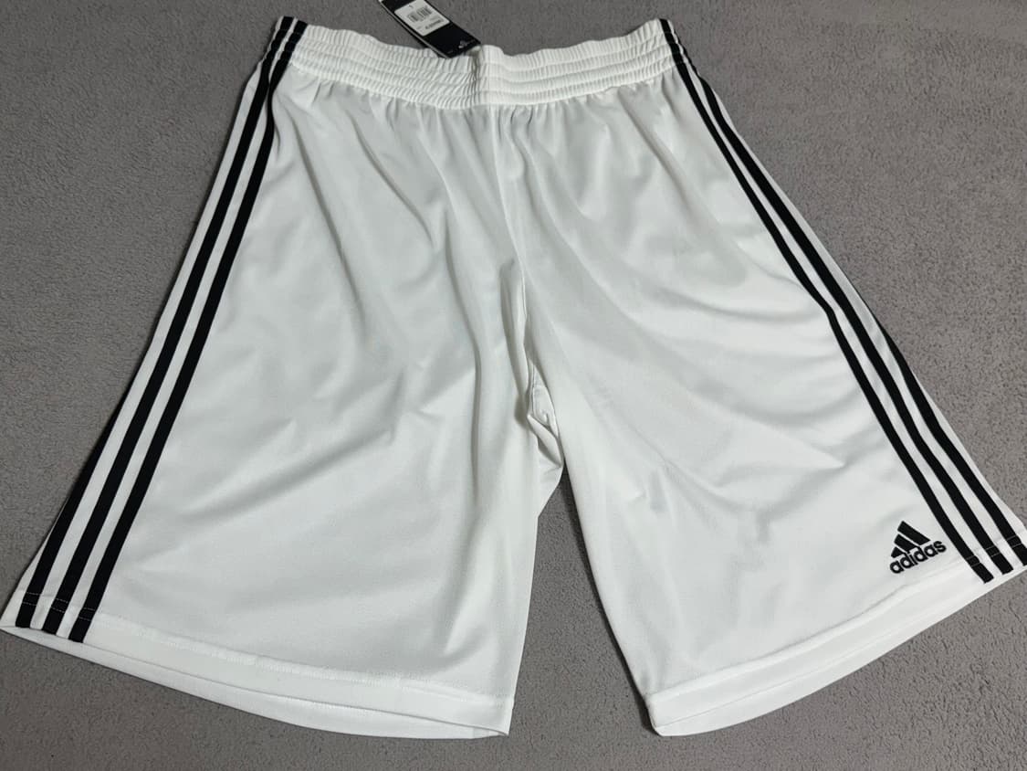 새제품 아디다스 화이트 버뮤다 쇼츠 트랙 농구 반바지 ADIDAS 상품이미지1