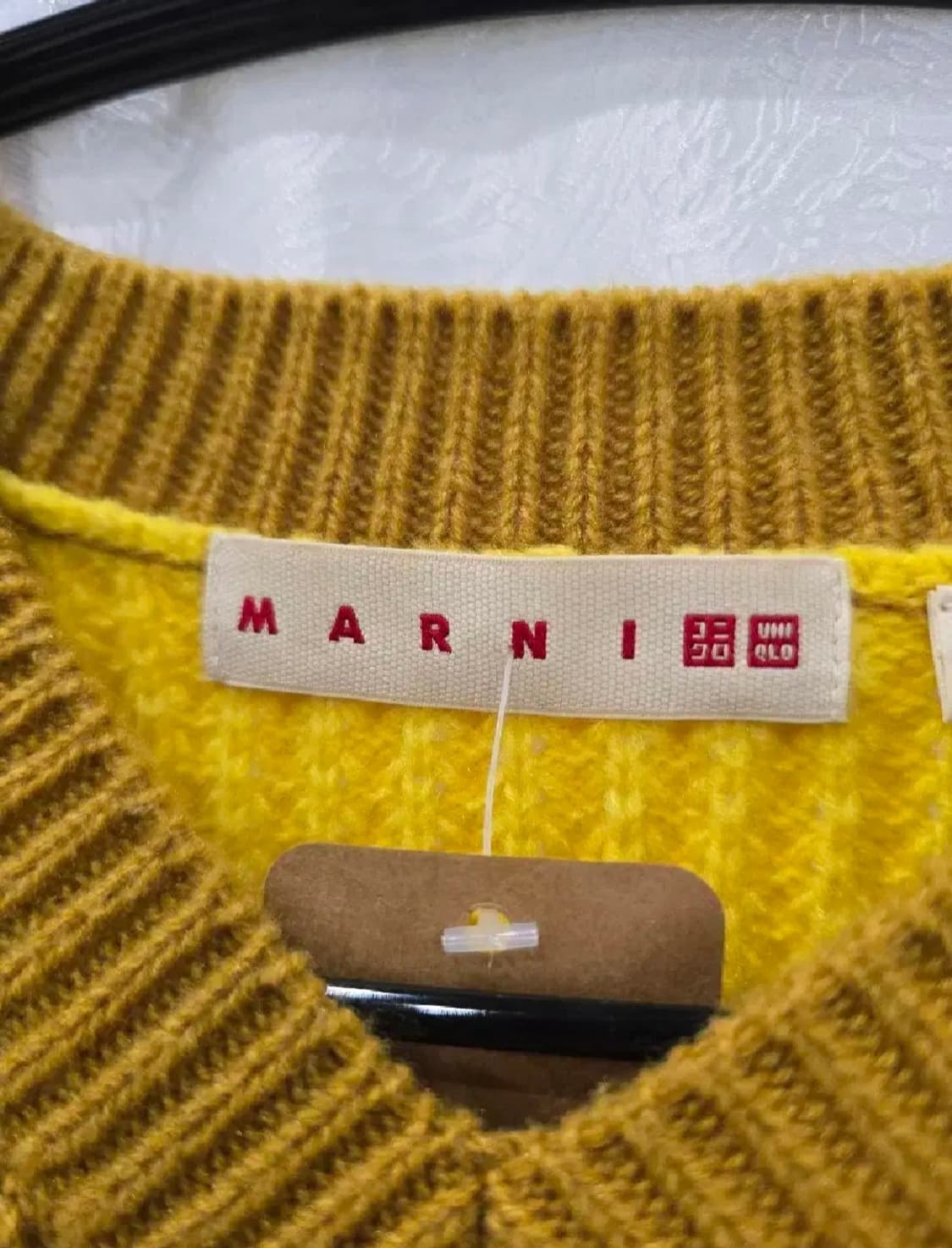 마르니 유니클로 V넥 니트 브라운 옐로우 상품이미지4