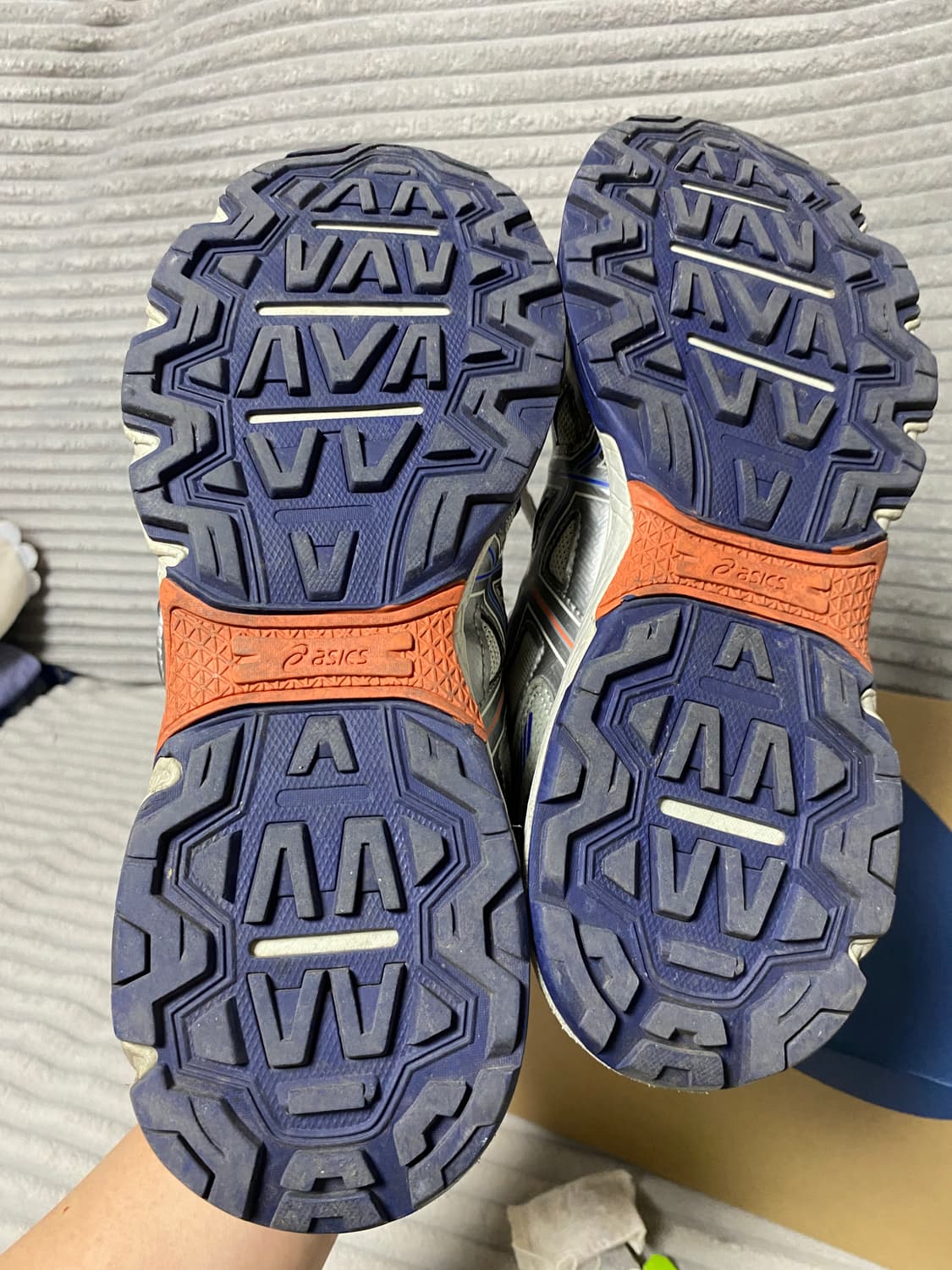 아식스x아이앱스튜디오 젤 벤처 270 상품이미지4