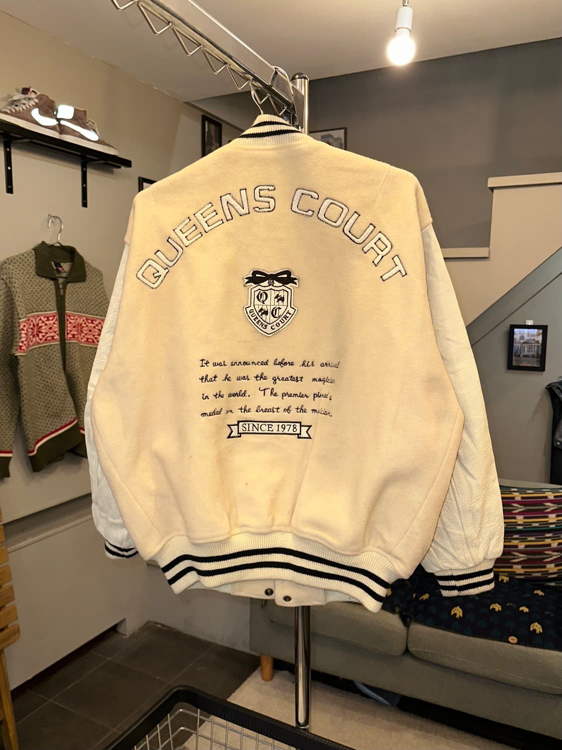 90’s Queens Court patch varsity jacket 상품이미지8