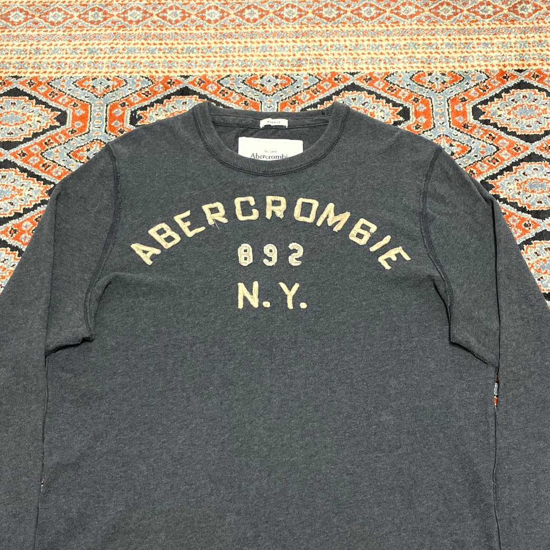 아베크롬비 스펠로고 차콜 긴팔 티셔츠 남성M 상품이미지2