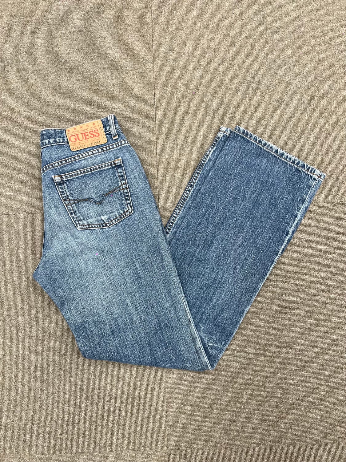 Guess Bootcut Light Jeans 상품이미지1