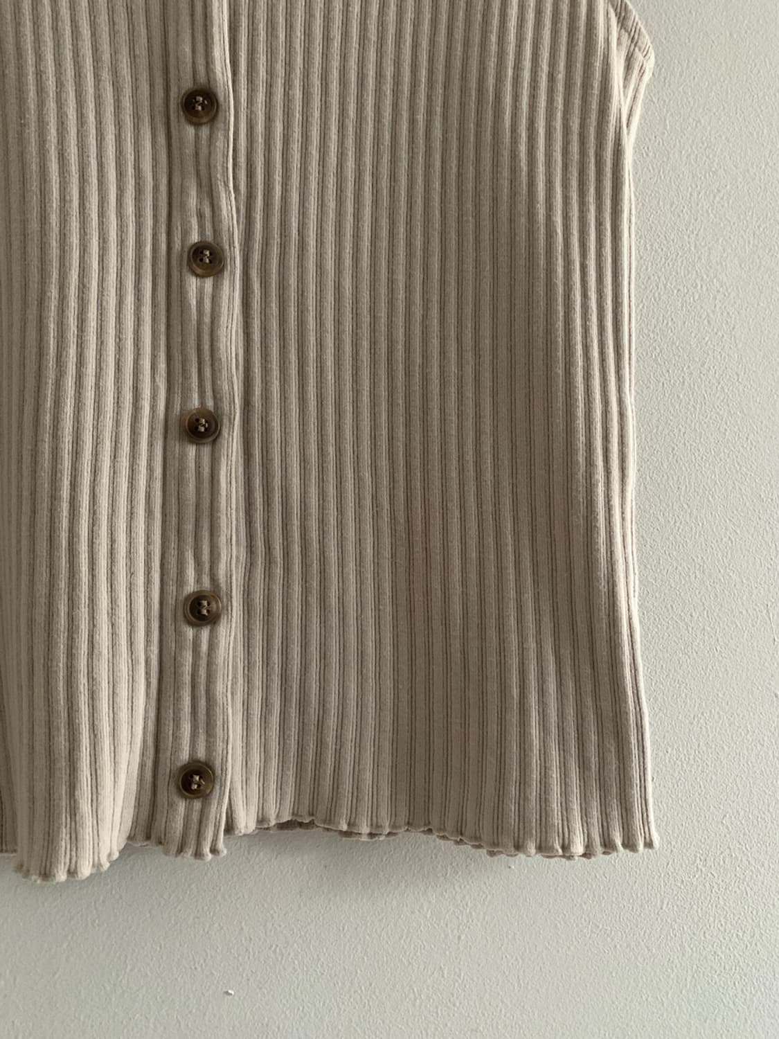 Knit Button Sleeveless Top 상품이미지4
