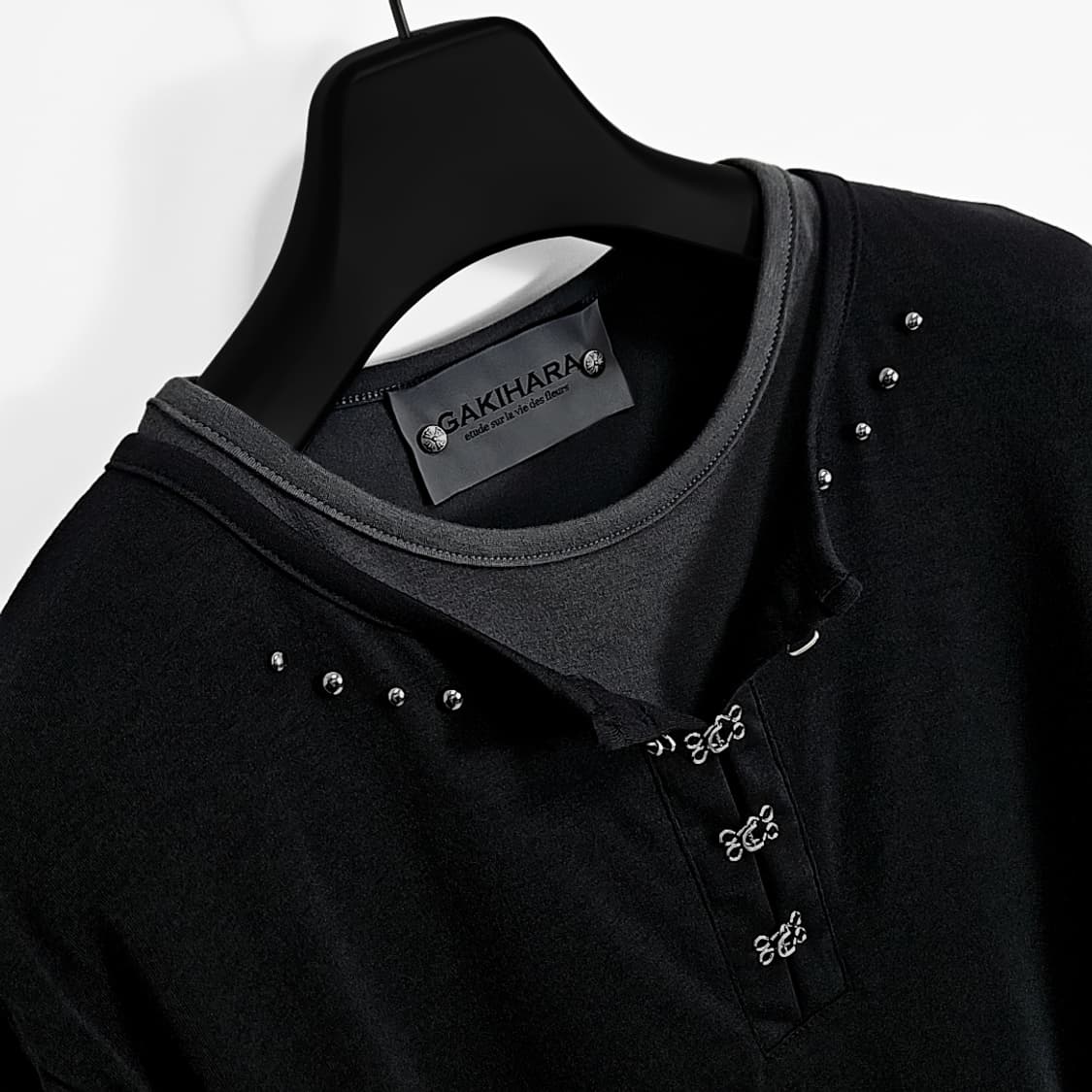 Koga 이브 레이어드 헨리넥 하프 슬리브 (black) 상품이미지1
