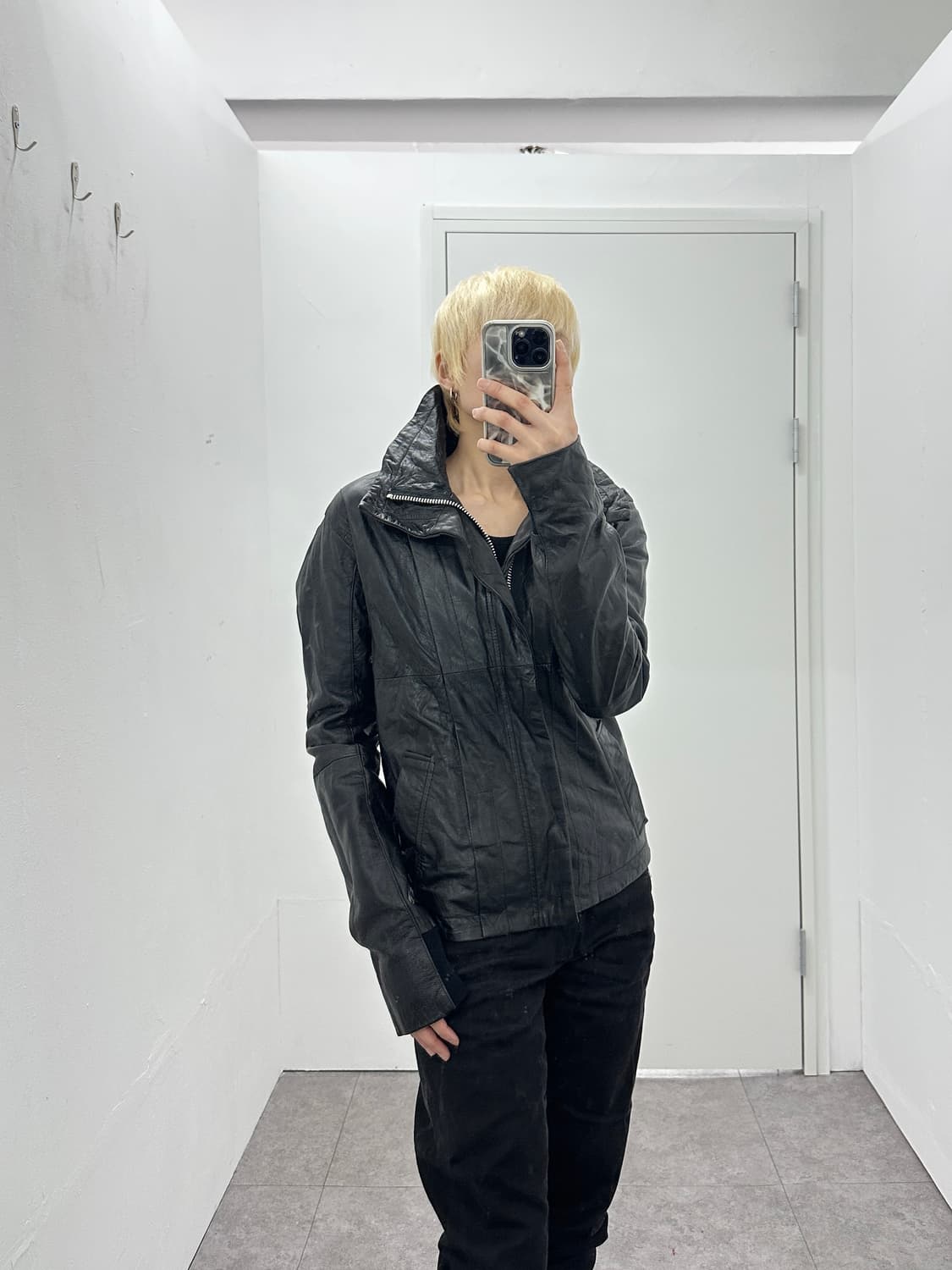 Lambskin High-Neck Leather Jacket 상품이미지8